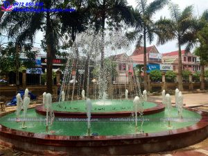 Đài phun nước hình tròn trường THPT Phan Đăng Lưu 4