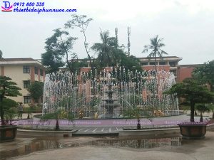 Đài phun nước bể tròn trường Đại học