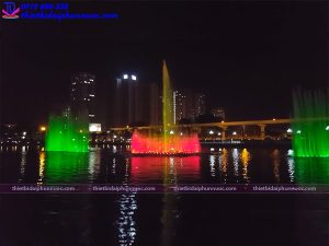 Đài phun nước phao nổi 8