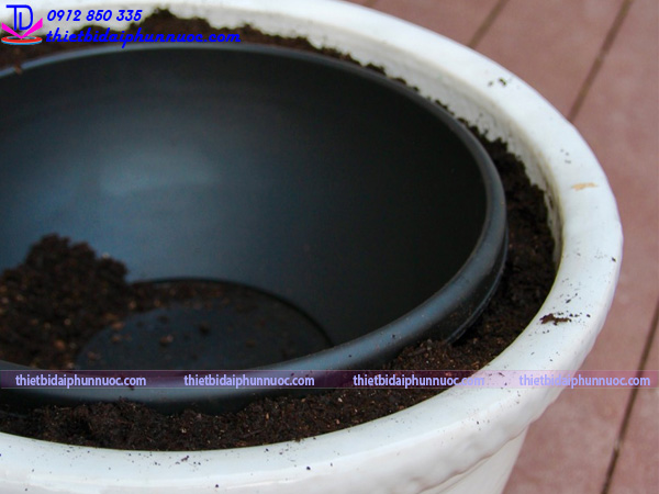 Đài phun nước bằng chậu cây 14