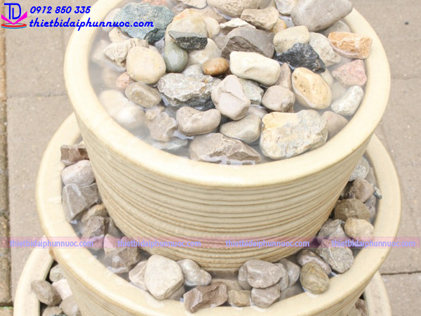 Đài phun nước bằng chậu cây 9