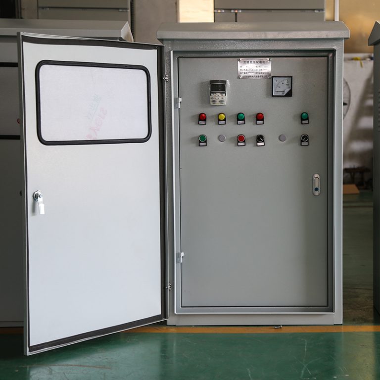 Tủ điện đài phun nước được đấu nối bởi TDV
