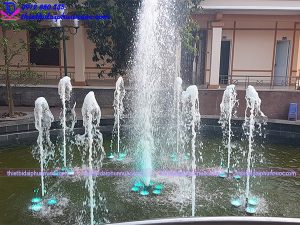 Làm đài phun nước cho hội người cao tuổi 1