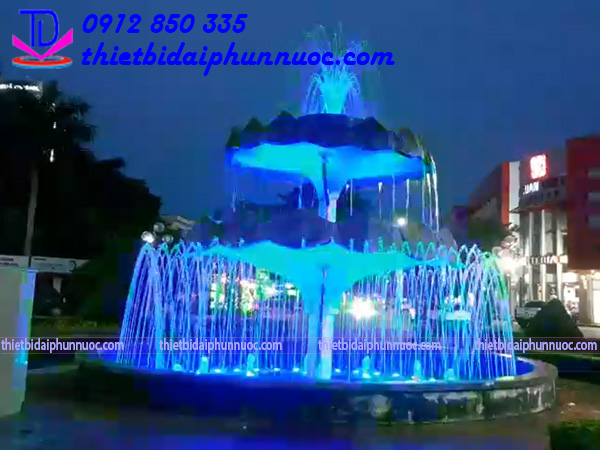 Đài phun nước bể tròn tại công viên khu vực Quảng Bình Quan