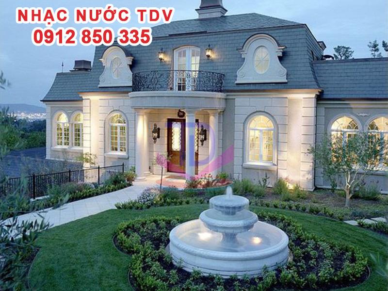 Tư vấn chọn hướng và lắp đặt đài phun nước trước nhà hợp phong thủy