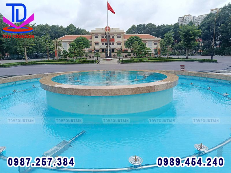 Hình ảnh đài phun nước khi bơm nước vào.