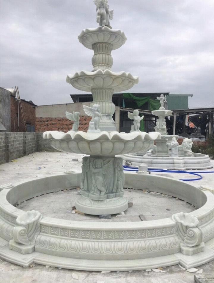 Đài phun nước composite có thiết kế cầu kỳ và tinh tế. 