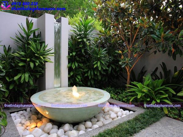 Đài phun nước Composite hiện đang được sử dụng trong rất nhiều sân vườn hiện đại. 