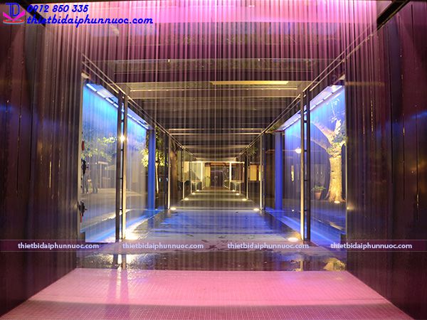 Ứng dụng màn nước thẳng – Giải pháp nâng tầm không gian sống và cảnh quan