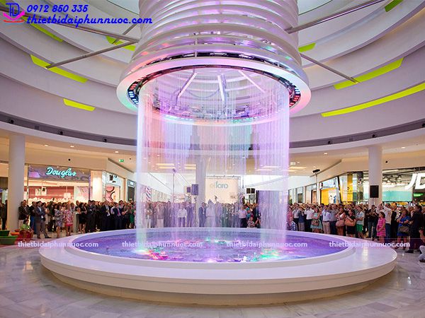 Màn nước thẳng hoạt động ổn định và tạo được hiệu ứng rơi đều - mịn - đẹp.