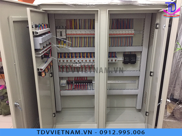 Lắp đặt và đấu nối tủ điện điều khiển