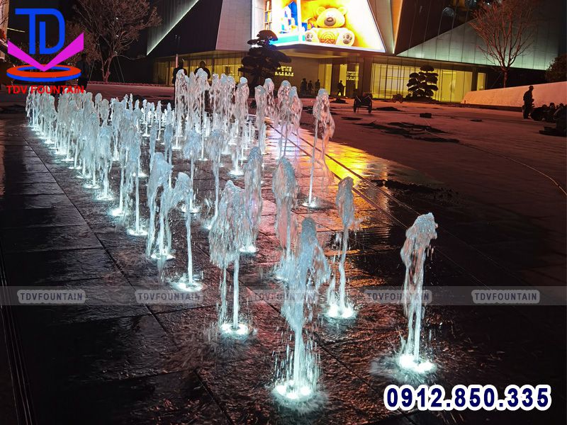 Đài phun nước giải pháp điều hòa tự nhiên, cản bụi mịn cho quảng trường đô thị