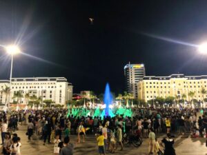 vai trò của quảng trường nhạc nước trong nền kinh tế đêm