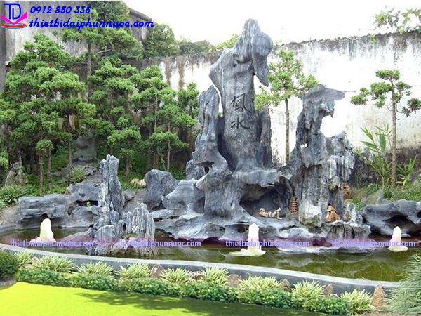 Đài phun nước hòn non bộ
